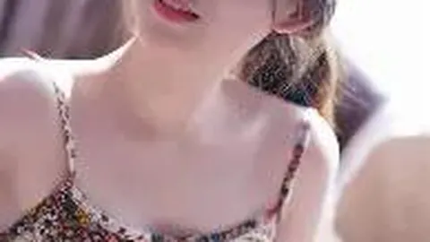 电竞追梦：痴鸡小队的热血与情感之旅