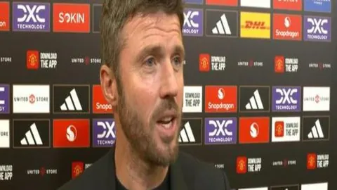 “揭秘：曼联与热刺抢夺科隆球星赛义德-马拉，转会战再掀高潮！”